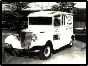 International Trucks Collectible Metal Sign: Bowman Dairy - Chicago, Illinois