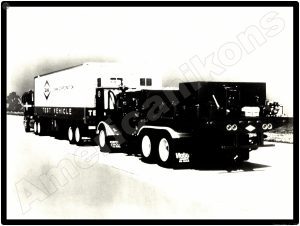 International Trucks Collectible Sign: Dana Tractor Trailer - Image 1