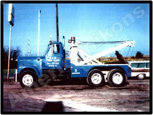 International Trucks Collectible Metal Sign: K & H Truck Plaza Wrecker -Gilman, Illinois
