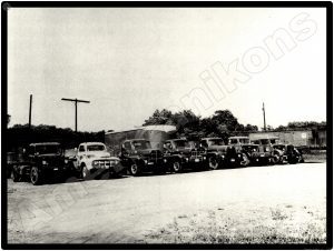 International Trucks Collectible Metal Sign: IH Trucks All In A Row