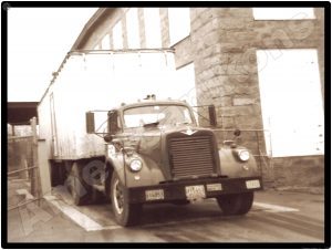 International Trucks Collectible Metal Sign: At the Dock