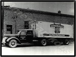 International Trucks Collectible Metal Sign: Super Service Motor Freight Company