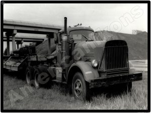 International Trucks Collectible Metal Sign: IH w/ Flatbed in Henrietta, Ohio