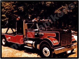 White Trucks Collectible Metal Sign: Heavy Wrecker, Tow Truck