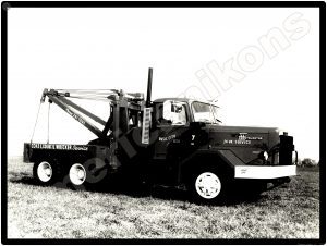 White Trucks Collectible Metal Sign: White Construktor Wrecker, Tow Truck